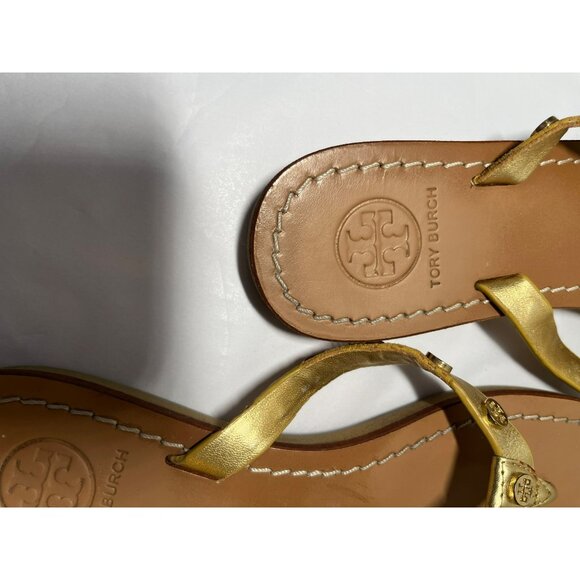 Tory Burch Ricki Logo Studded Gold Leather Flat Thong Flip Flops Sandals Size 6 - Picture 9 of 10